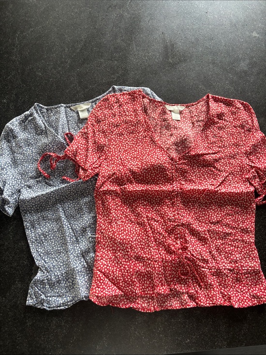 H&M Tops - H&M Red Floral V-Neck Tie-Front Blouse